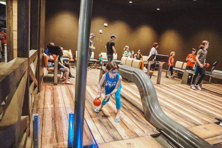 Indoor Entertainment Evolution: From Board Games to Experience Stations
