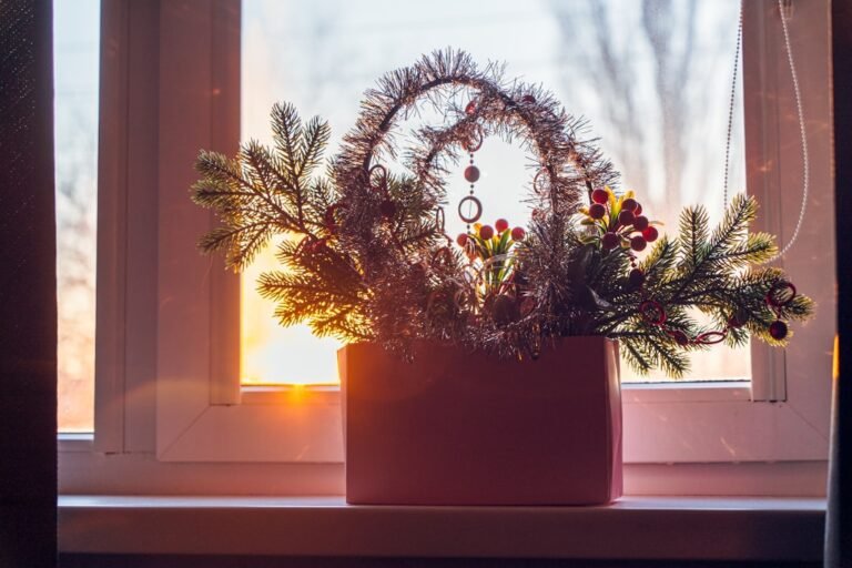 Seasonal Decorating Without Storage Nightmares: A Strategic Guide